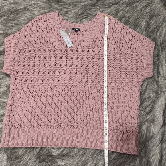 💜SOLD💜Apt. 9 open-weave short-sleeved sweater - Picture 7 of 7